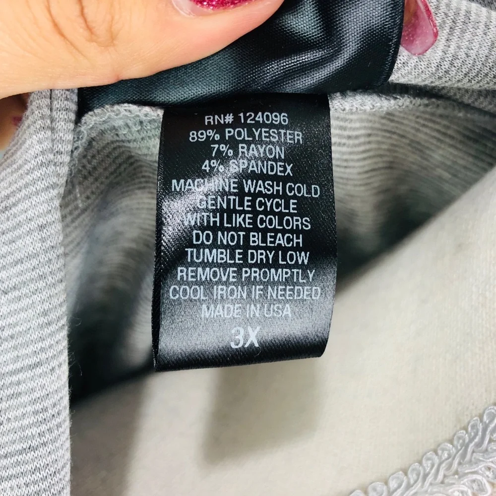 NWOT SOFT GREY LONG SLEEVE CARDIGAN